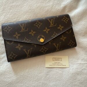 Louis Vuitton Sarah Wallet